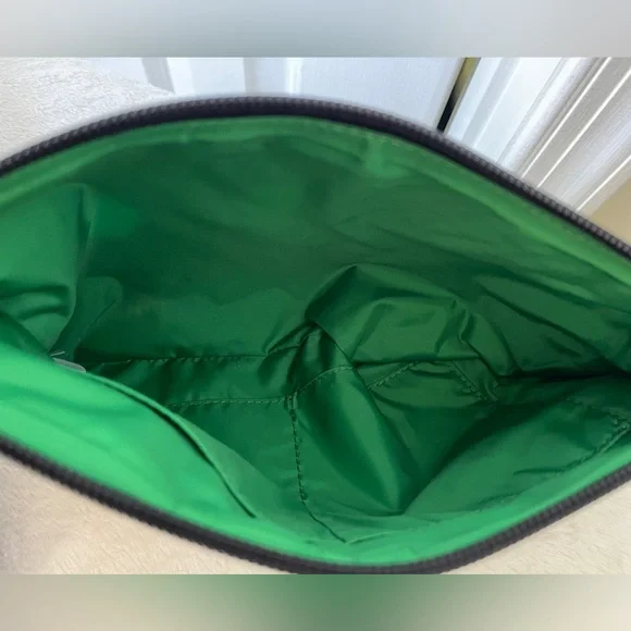 Kate Spade ♠️ tote and pouch Set EUC - Picture 7 of 9